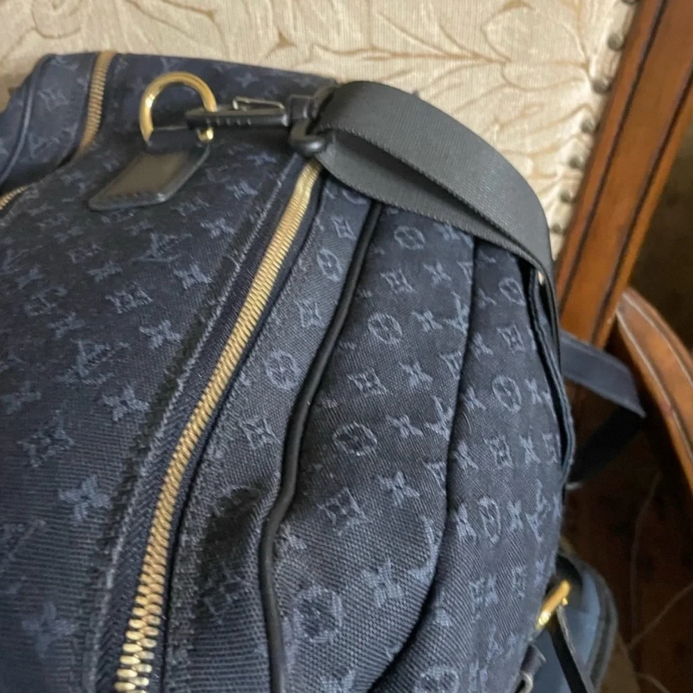 Louis Vuitton Mini Lin Claudine Duffle - Picture 7 of 9